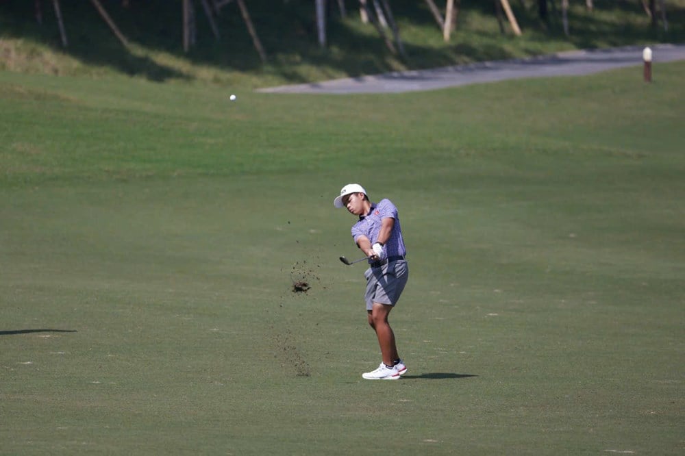 El golfista Nguyen Trong Hoang, de 15 años, ganó por primera vez el Campeonato de Golf de Tien Phong - foto 3