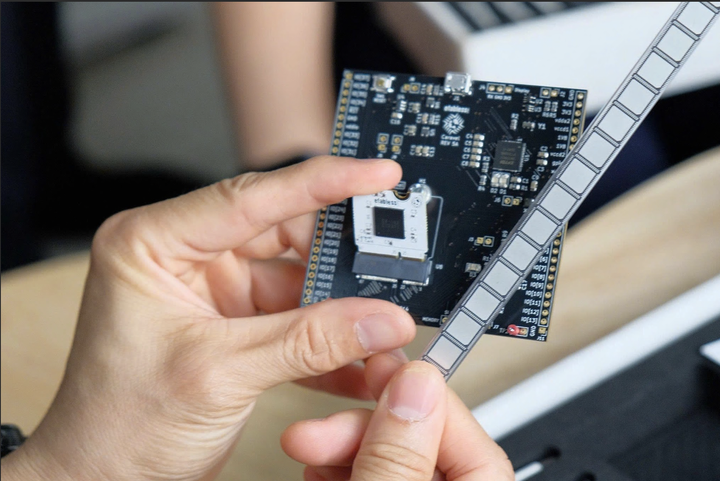 Đà Nẵng quyết định rót 200 tỉ đồng hỗ trợ thiết kế chip vi mạch bán dẫn và trí tuệ nhân tạo AI - Ảnh 1.