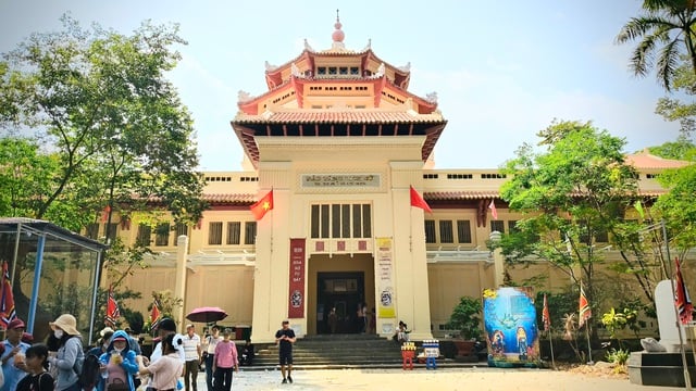 - Foto 1. - Ảnh 1.