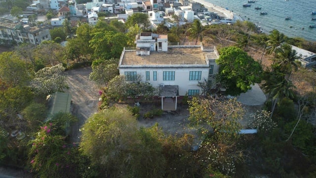 Sớm tu bổ di tích lầu Bảo Đại trên núi Cảnh Long - Ảnh 1.