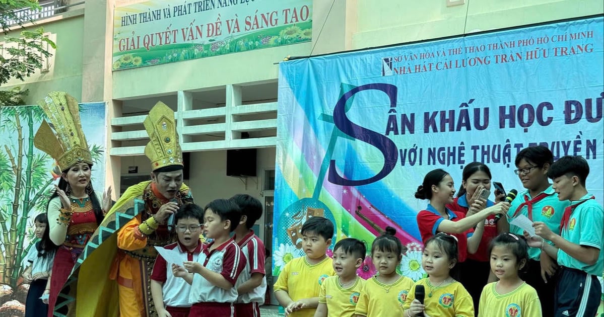 Lan tỏa tình yêu nghệ thuật truyền thống qua sân khấu học đường