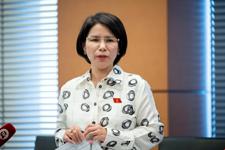 Коментарі щодо проектів документів 14-го Національного з'їзду партії: Необхідність інновацій в інституціях, створення видатних спеціальних політик та механізмів для усунення вузьких місць в освіті Góp ý Dự thảo văn kiện Đại hội XIV của Đảng: Cần đổi mới thể chế, tạo cơ chế chính sách đặc thù vượt trội để tháo gỡ điểm nghẽn giáo dục