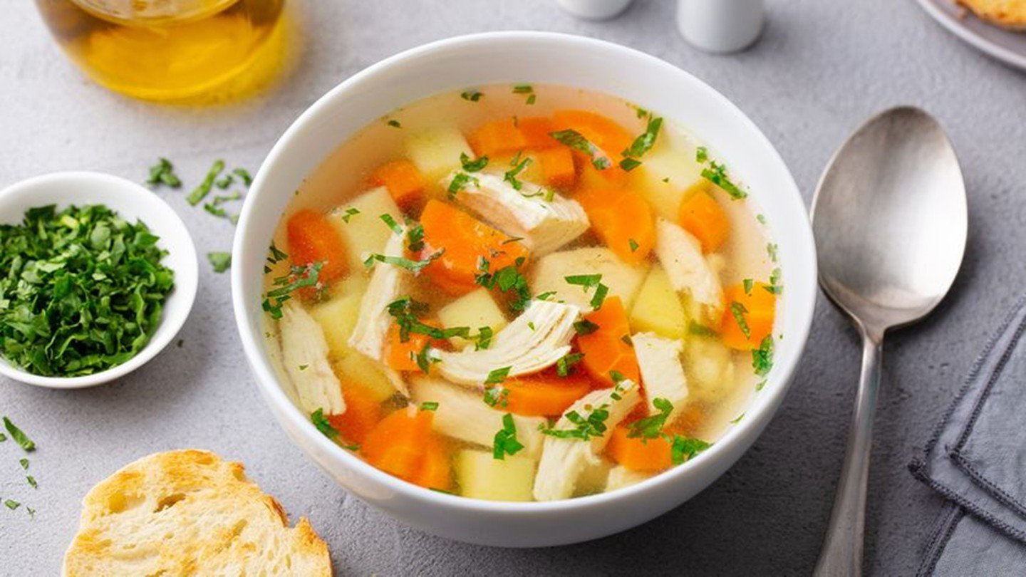 10 étel és ital, ami enyhíti az influenza tüneteit - 2. kép. 10 loại thực phẩm và đồ uống làm dịu các triệu chứng cúm- Ảnh 2.