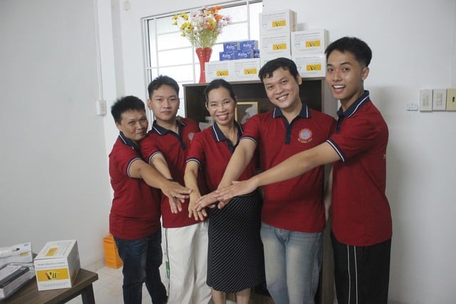 Történetek különleges szobákból (befejező rész): Orvosok és ápolók kinyújtott karjai - 2. kép. Chuyện từ những căn phòng đặc biệt (kỳ cuối): Cánh tay nối dài của y, bác sĩ- Ảnh 2.