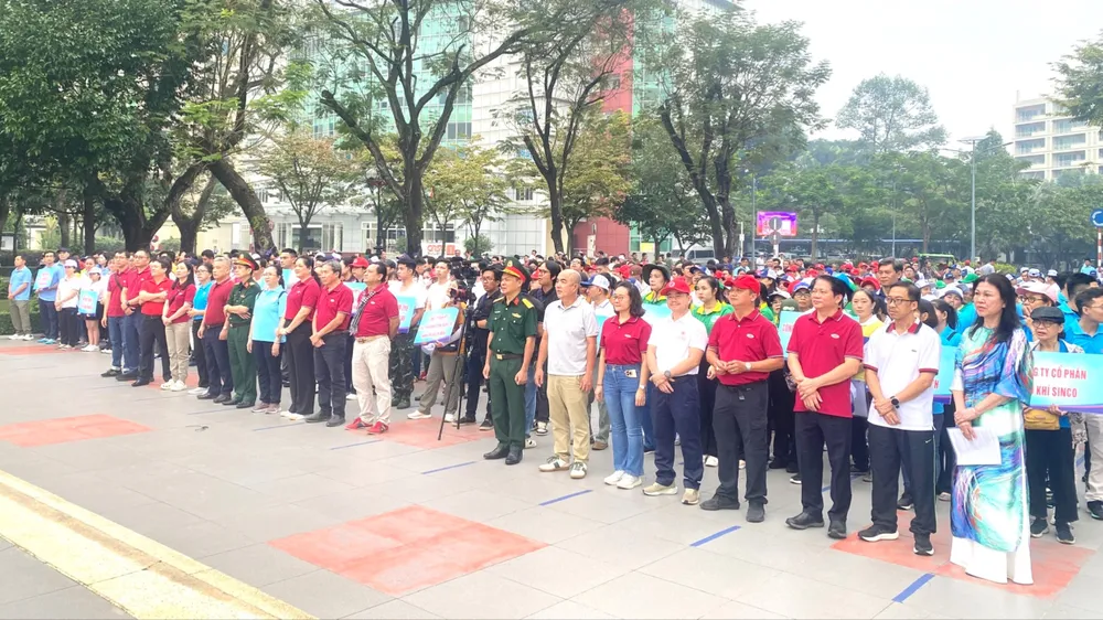 Gästdelegater, styrelse och CNS-personal deltog i programmet. Foto: THANH DUNG