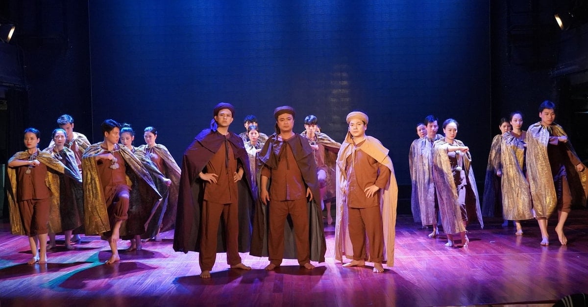 Hai liên hoan - hai 'phép thử' cho sân khấu