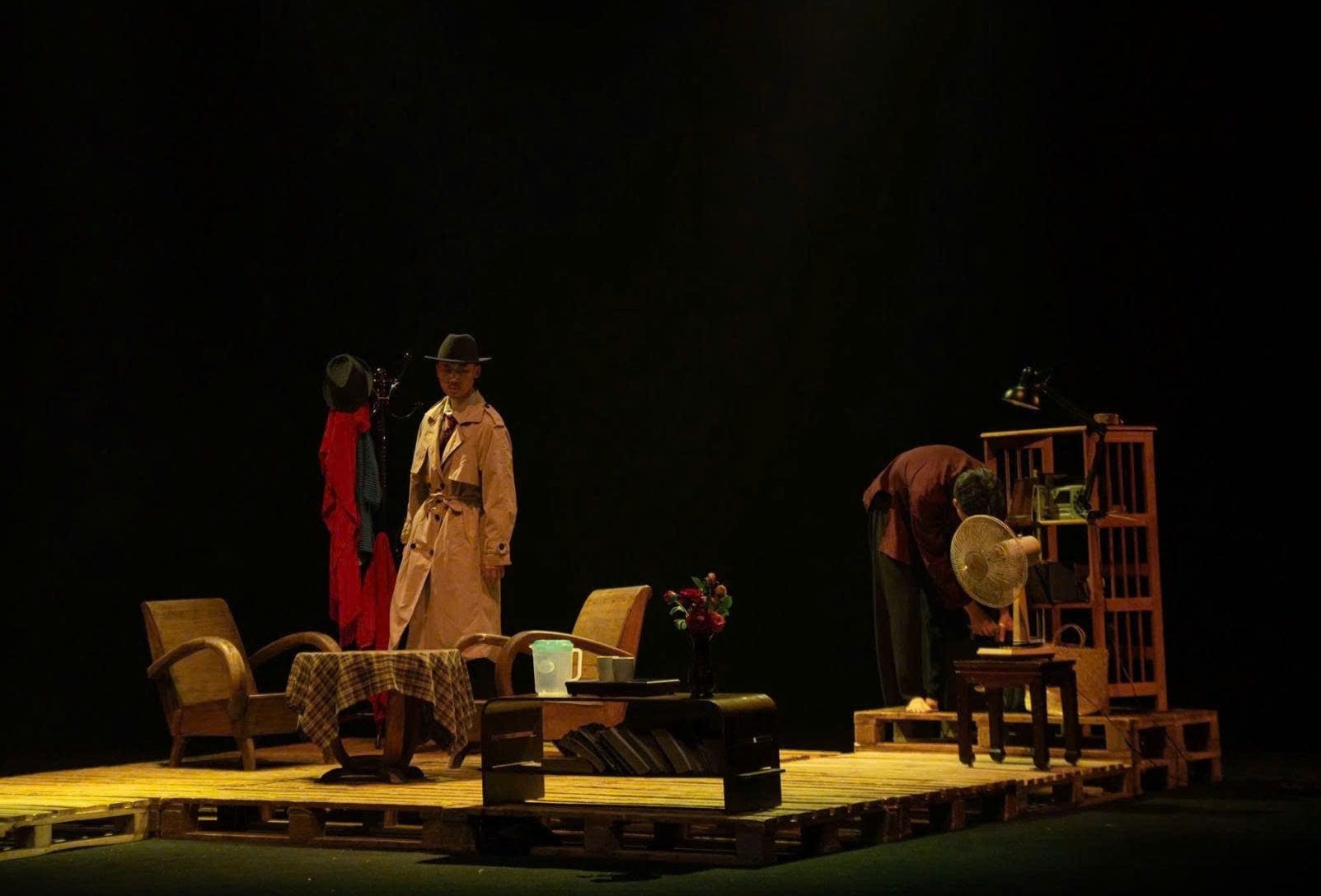 Dva festivaly - dva Hai liên hoan - hai