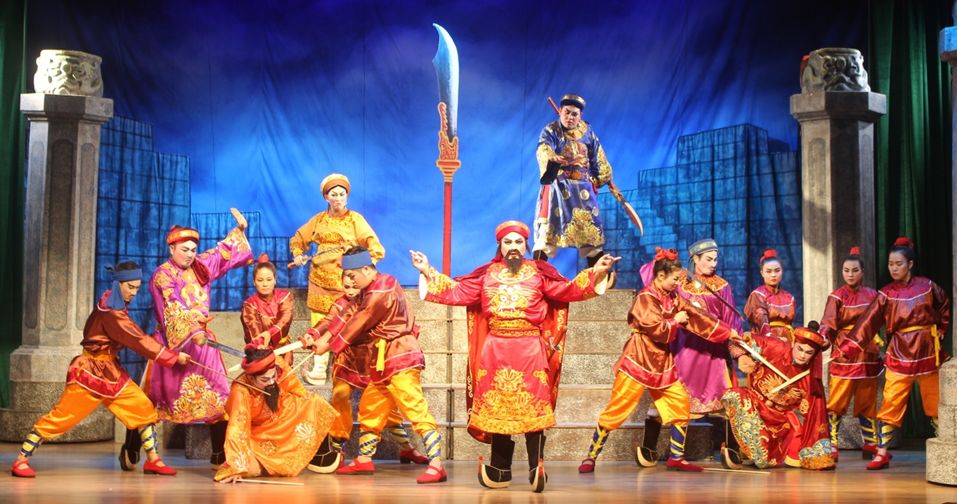 Dva festivaly - dva Hai liên hoan - hai