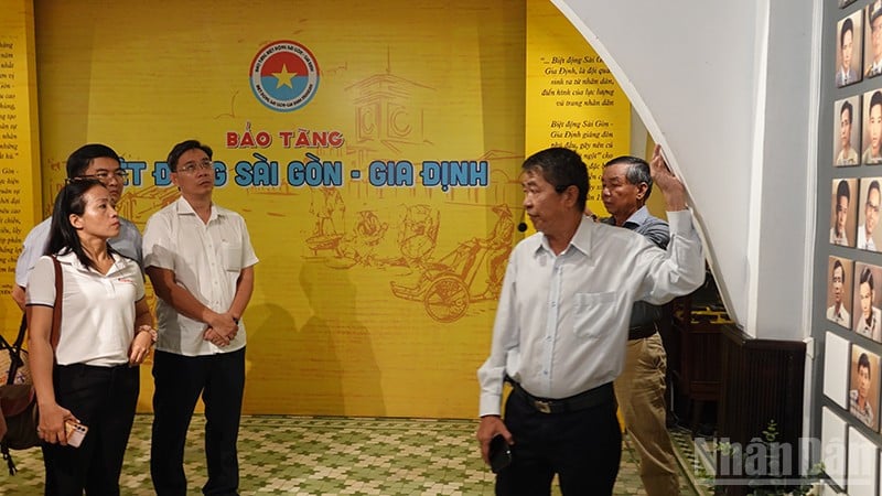 Turister besöker Saigon-Gia Dinh Special Forces Museum. (Foto: Linh Bao)