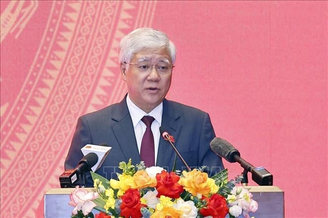 ຄຳບັນຍາຍຮູບພາບ