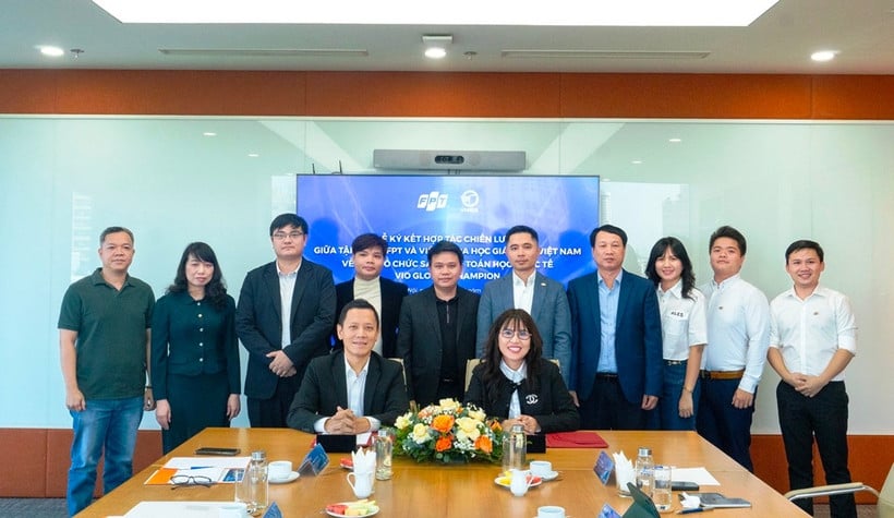 บริษัท FPT และสถาบันวิทยาศาสตร์การศึกษาเวียดนามลงนามข้อตกลงความร่วมมืออย่างเป็นทางการในการจัดงานร่วมกันและเปิดตัว Vio Global Champion