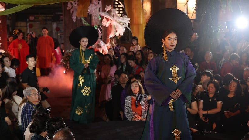 Några designer från kollektionen.