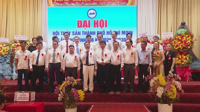 Ho Či Minovo Město oficiálně zahájilo 1. kongres akvakultury, rozvojová orientace 2025-2030 - Foto 3. TP. Hồ Chí Minh chính thức khai mạc Đại hội Thủy sản lần thứ I, định hướng phát triển 2025-2030- Ảnh 3.