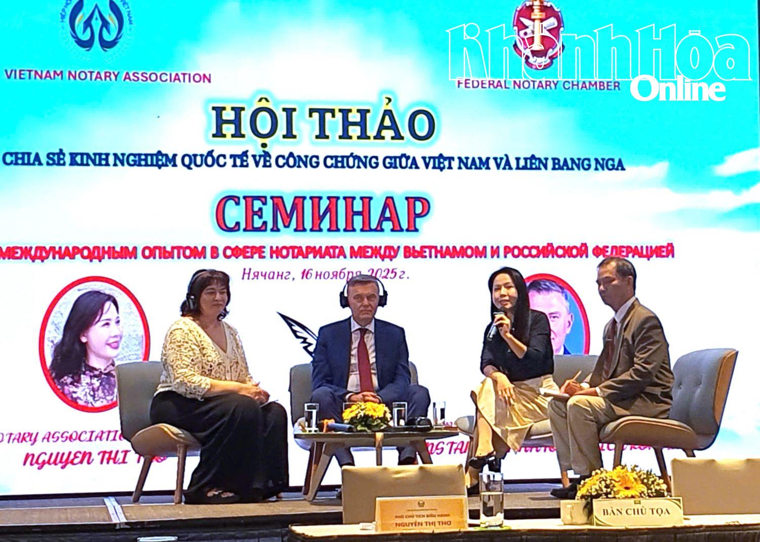 Participantes compartilham ideias no workshop. Foto: THIEN TAM.