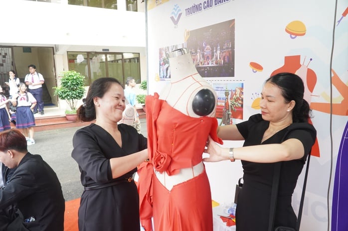 Phát động kỳ thi Kỹ năng nghề Công nghệ thời trang, ai sẽ tranh tài tại Trung Quốc?  - Ảnh 3.