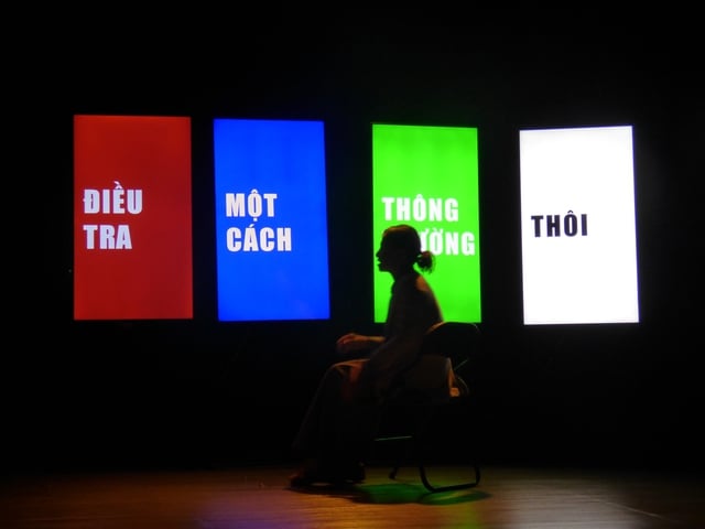 'Illusion' av scen 5B öppnar 2025 års internationella experimentella teaterfestival - Foto 2. ‘Ảo quan’ của sân khấu 5B mở màn Liên hoan quốc tế Sân khấu thử nghiệm 2025- Ảnh 2.