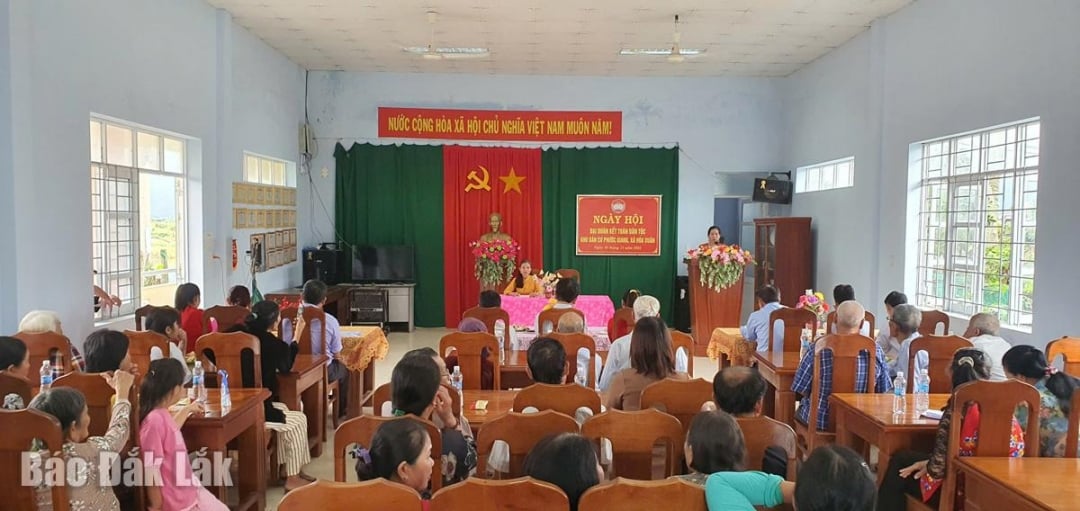 Фестивальна сцена.