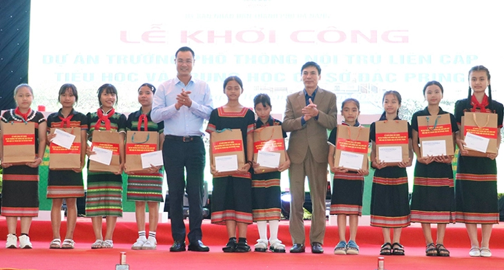 Đà Nẵng đồng loạt khởi công 5 trường nội trú các xã biên giới - Ảnh 1.