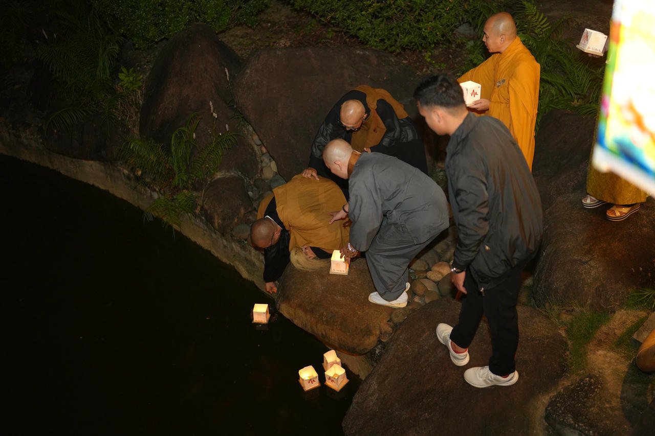 ពិធីចេញគោមនៅល្ងាចថ្ងៃទី១៥ វិច្ឆិកា។