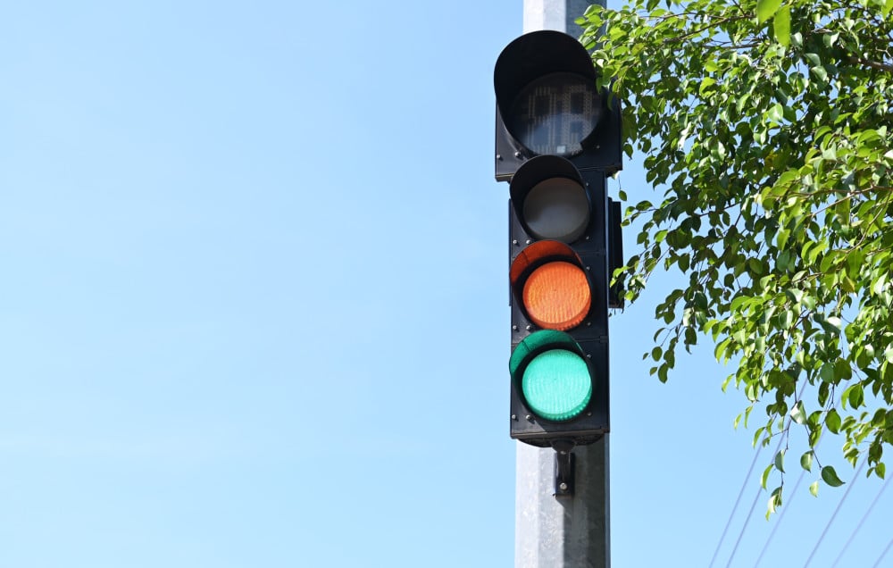 Bất thường đèn tín hiệu giao thông ở ngã ba Sơn Đình Và đèn tín hiệu giao thông hiển thị thời gian không hoạt động