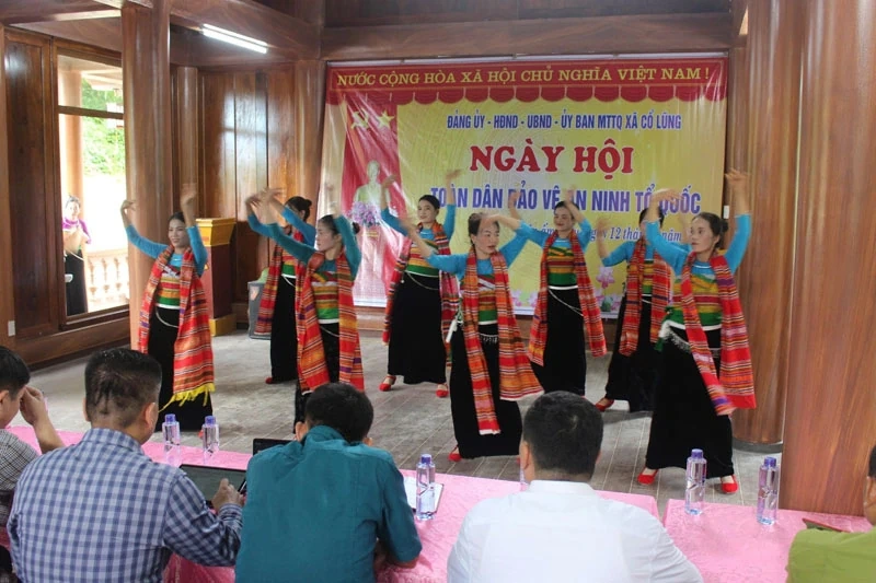 Răspândiți mișcarea pentru a construi o nouă viață culturală