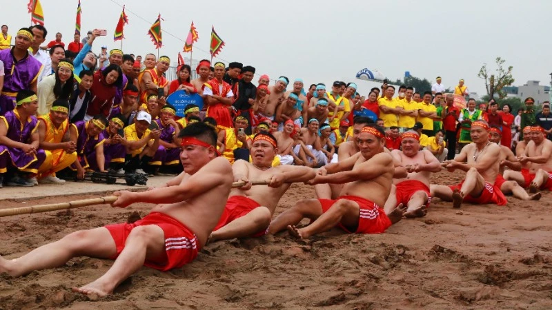 Hội tụ nét đẹp di sản kéo co