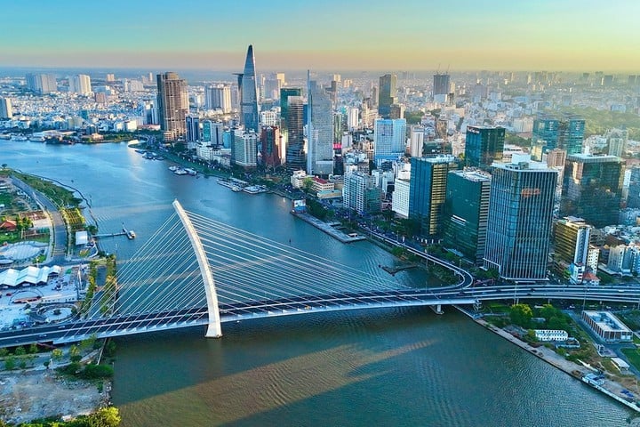 Ho Chi Minh Şehri: Her yıl 40.000'den fazla fikri mülkiyet başvurusu alıyor, 2.000'den fazla özel patent veriyor - Fotoğraf 1. TP Hồ Chí Minh: Mỗi năm tiếp nhận hơn 40.000 đơn sở hữu trí tuệ, cấp trên 2.000 bằng độc quyền- Ảnh 1.