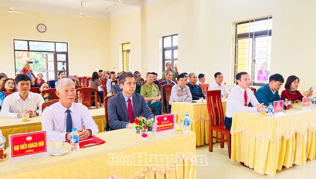 គណៈប្រតិភូចូលរួមទិវាឯកភាពជាតិដ៏អស្ចារ្យនៅតំបន់លំនៅដ្ឋាន Phu Oanh។