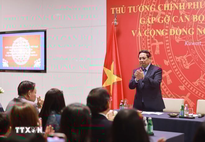 Agenția de știri din Vietnam - Prim-ministrul s-a întâlnit cu personalul Ambasadei și cu comunitatea vietnameză din Kuweit-1.jpg