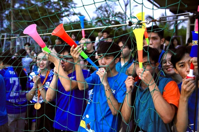 Công Phượng, Xuân Trường, Minh Vương lan tỏa cảm xúc mạnh mẽ ở giải sinh viên UEH - Ảnh 8.