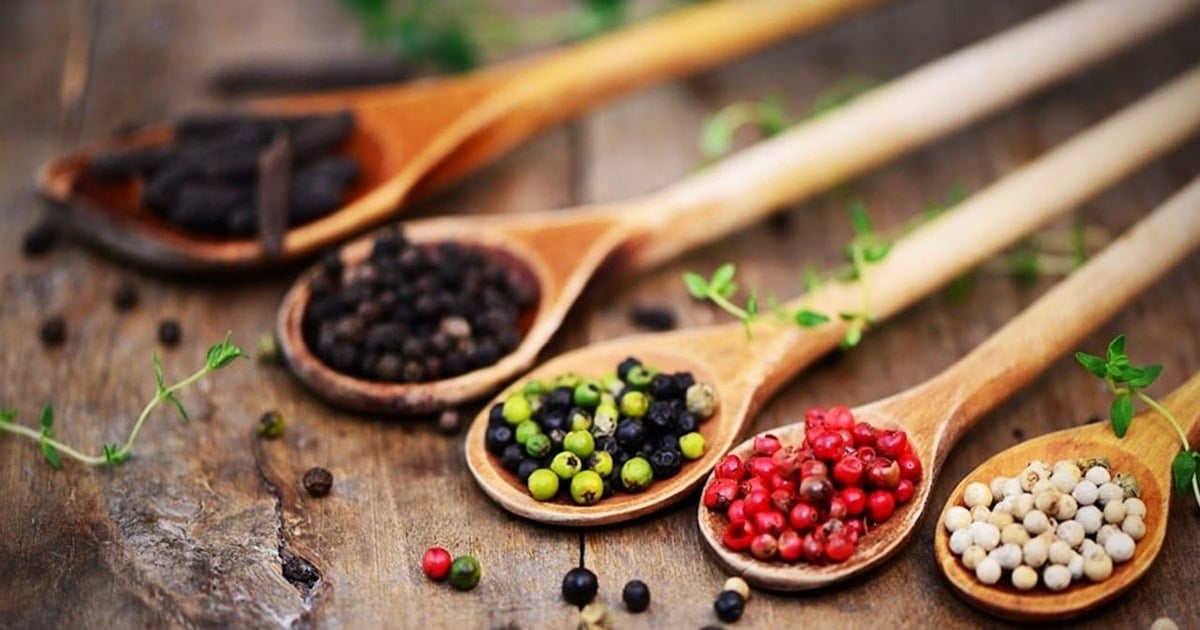 Giá tiêu hôm nay 17/11/2025 giảm mạnh tuần qua