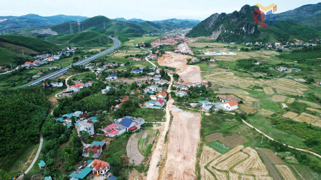 הקושי הגדול ביותר של הפרויקט קשור לאתר הבנייה שטרם פונה לכל אורך המסלול.