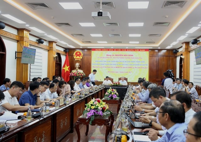 Phó thủ tướng Nguyễn Hòa Bình: Thi công 3 ca 4 kíp kể cả ngày nghỉ - Ảnh 3.