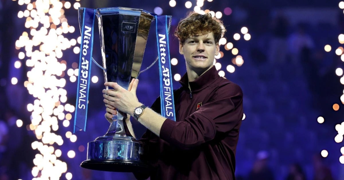 Đánh bại Alcaraz, Sinner lần thứ hai liên tiếp vô địch ATP Finals