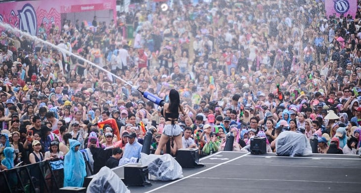 Waterbomb - Ảnh 3.