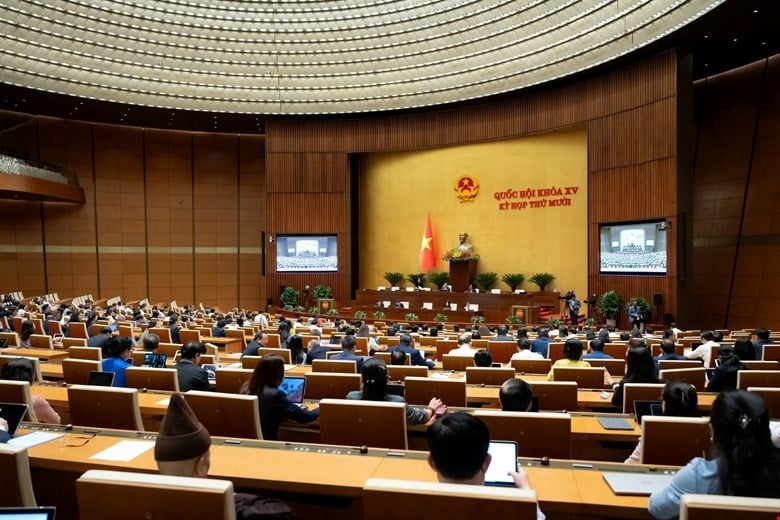 10. sesjon, 15. nasjonalforsamling