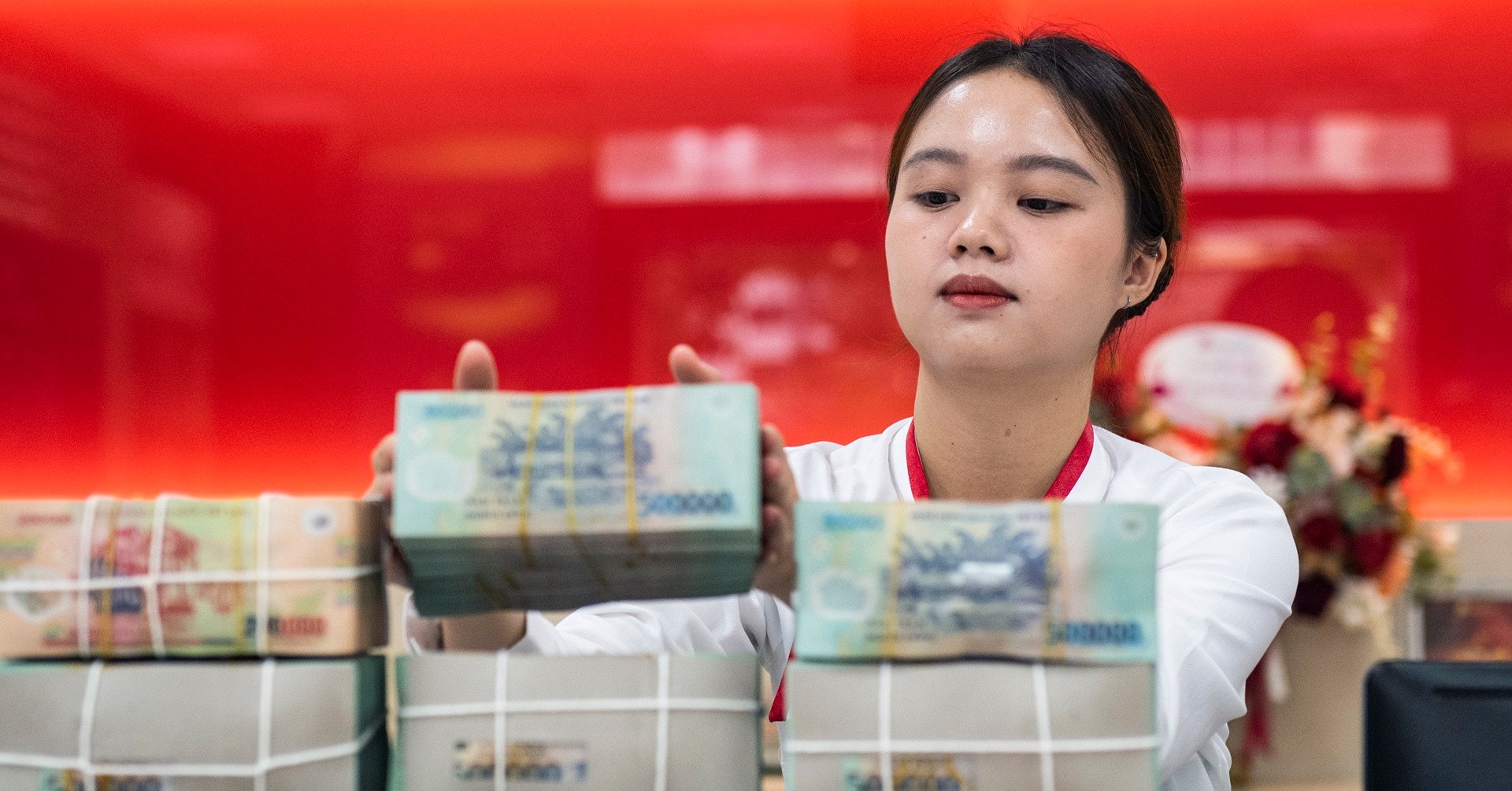 Lãi suất ngân hàng hôm nay 17/11/2025: Lộ diện nhà băng có lãi tiền gửi cao nhất