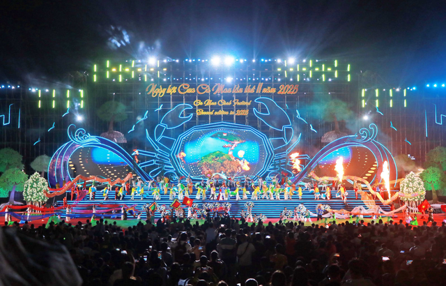 Festivalul crabilor Ca Mau 2025: Transformarea „aromei pădurii - aromei marine” într-un brand național - Fotografia 3. Ngày hội cua Cà Mau 2025: Đưa 'hương rừng - vị biển' thành thương hiệu quốc gia- Ảnh 3.