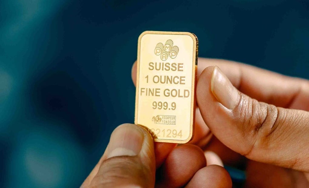 Global gold price surge, warning of tax risks and price adjustments - 1
