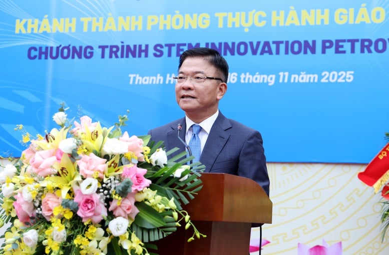 អះអាងពីគោលជំហរ 'កន្លែងភ្លឺ' នៃការអប់រំ Thanh - រូបថត ៦. Khẳng định vị thế 'điểm sáng' của giáo dục xứ Thanh- Ảnh 6.