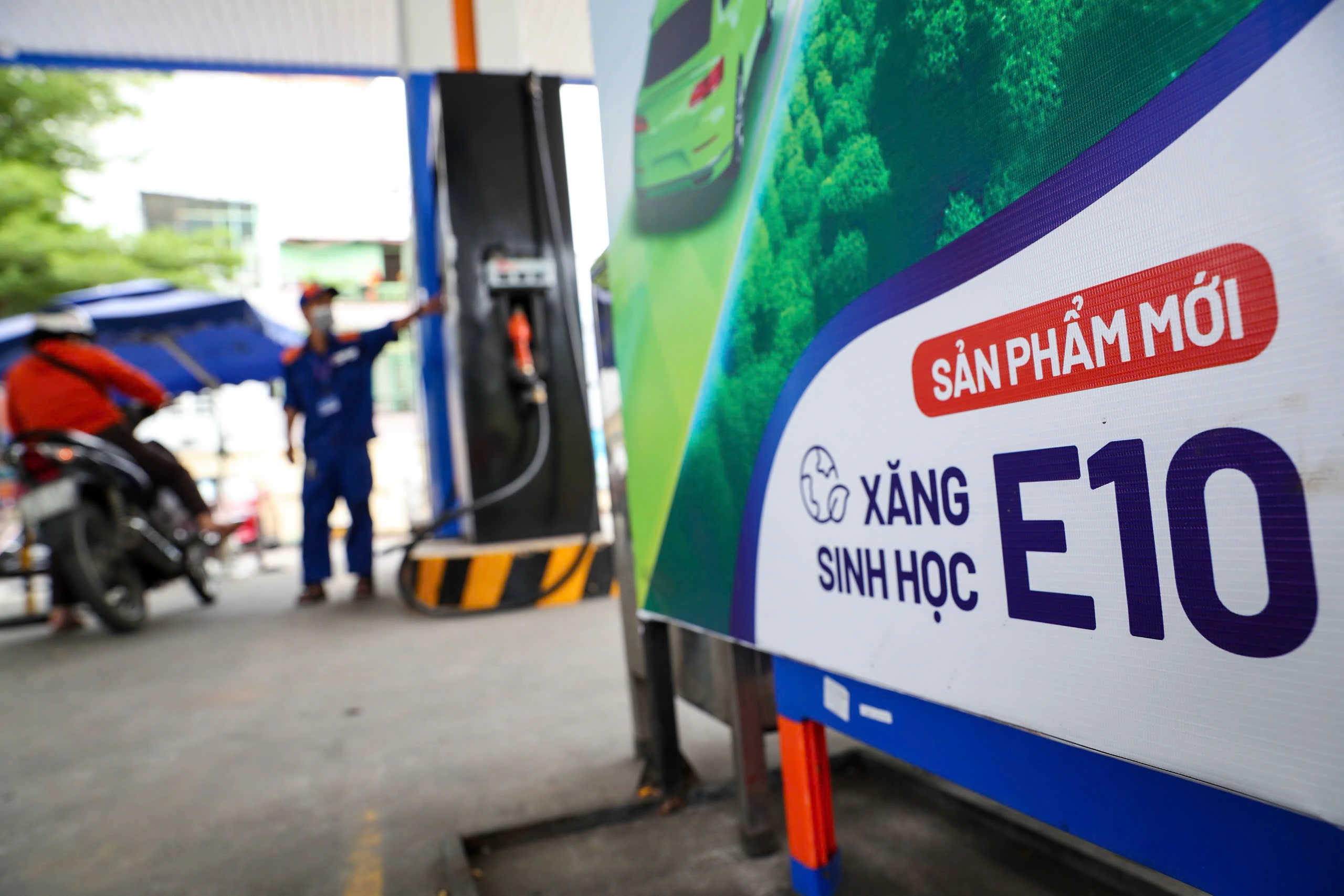 E10-Biokraftstoff soll ab Juni 2026 landesweit eingesetzt werden.