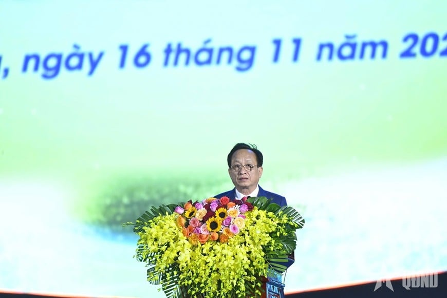  Đồng chí Phạm Văn Thiều, Phó bí thư Tỉnh ủy, Chủ tịch HĐND tỉnh Cà Mau phát biểu khai mạc.