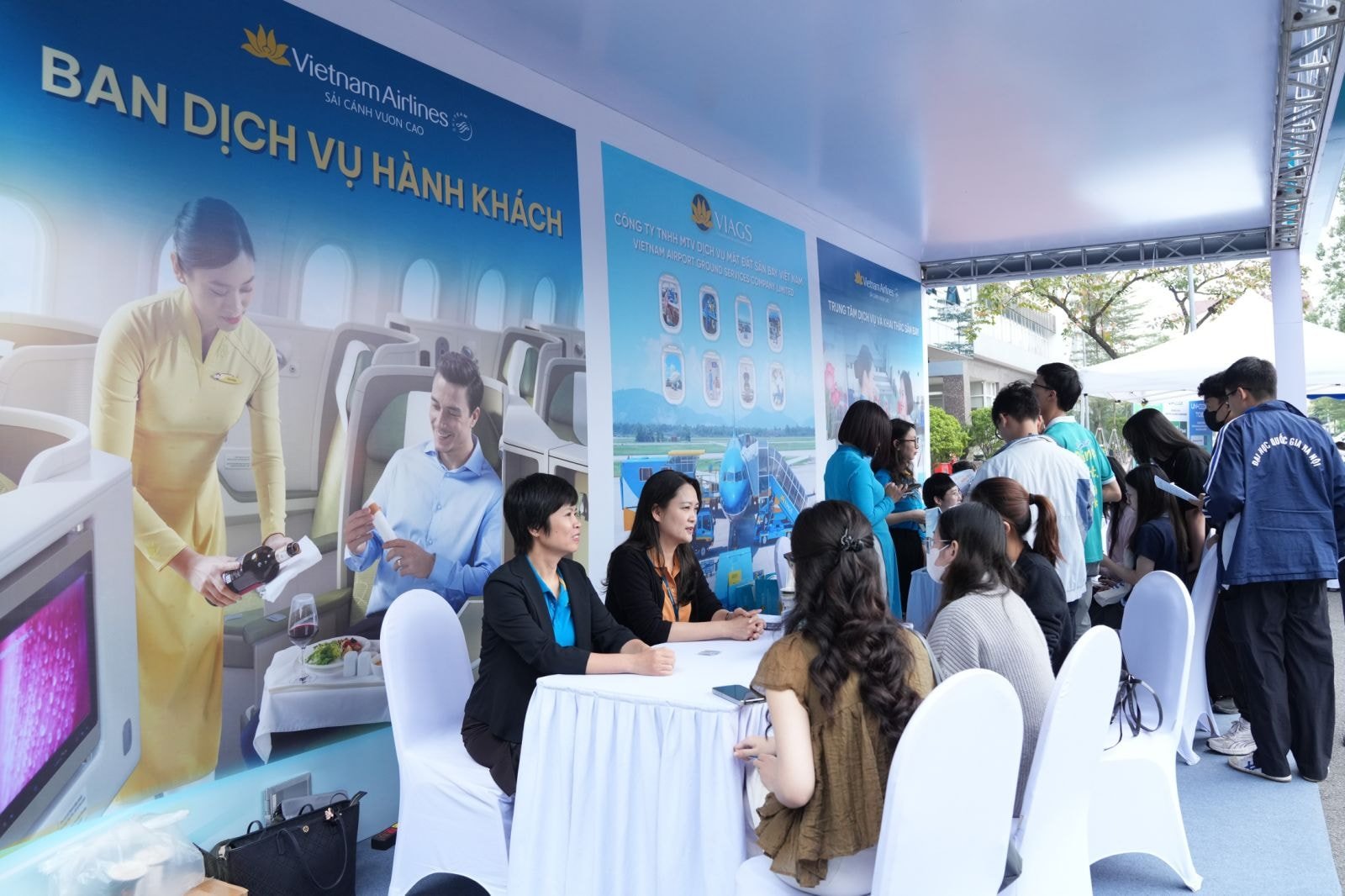 រូបថត ១១