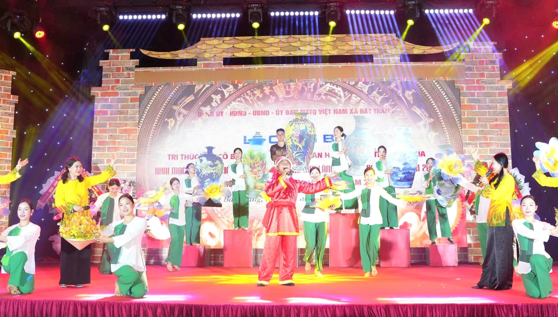 Công bố quyết định 