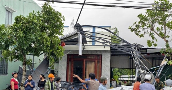 Lốc xoáy làm 4 người bị thương, 30 nhà bị tốc mái tại Đà Nẵng