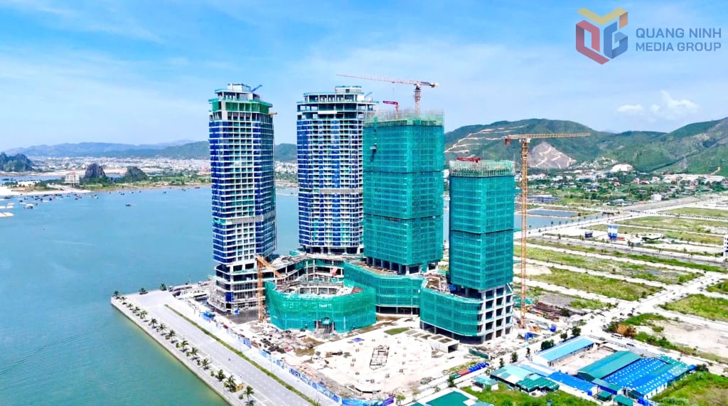 Der Tourismus-, Resort- und Unterhaltungskomplex Crystal Holidays Harbour Van Don wird derzeit ausgebaut und investiert in dessen Bau. Foto: Manh Truong