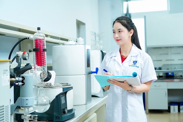 Digital transformasjon av utdanning ved universiteter: Vitenskapelige og teknologiske gjennombrudd ved NTTU - Foto 3. Chuyển đổi số giáo dục trong đại học: Đột phá khoa học công nghệ tại NTTU - Ảnh 3.