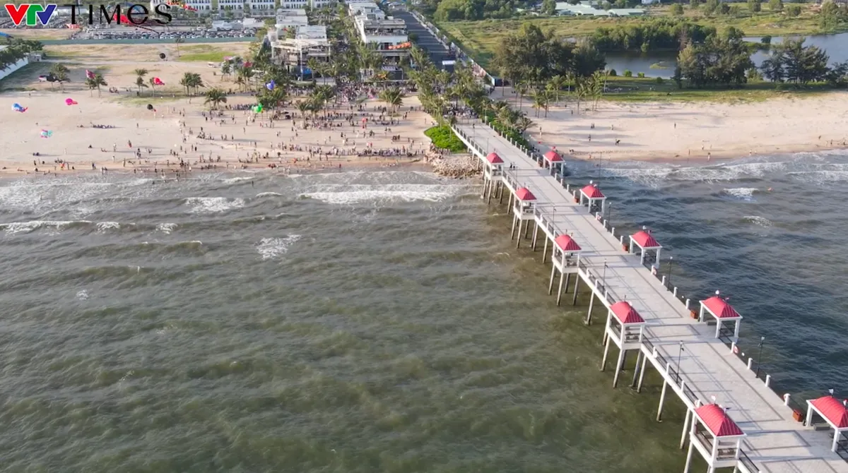 Ho Tram se stává novým „turistickým centrem“ Ho Či Minova Města - Foto 1. Hồ Tràm trỗi dậy thành “thủ phủ du lịch” mới của TP Hồ Chí Minh- Ảnh 1.