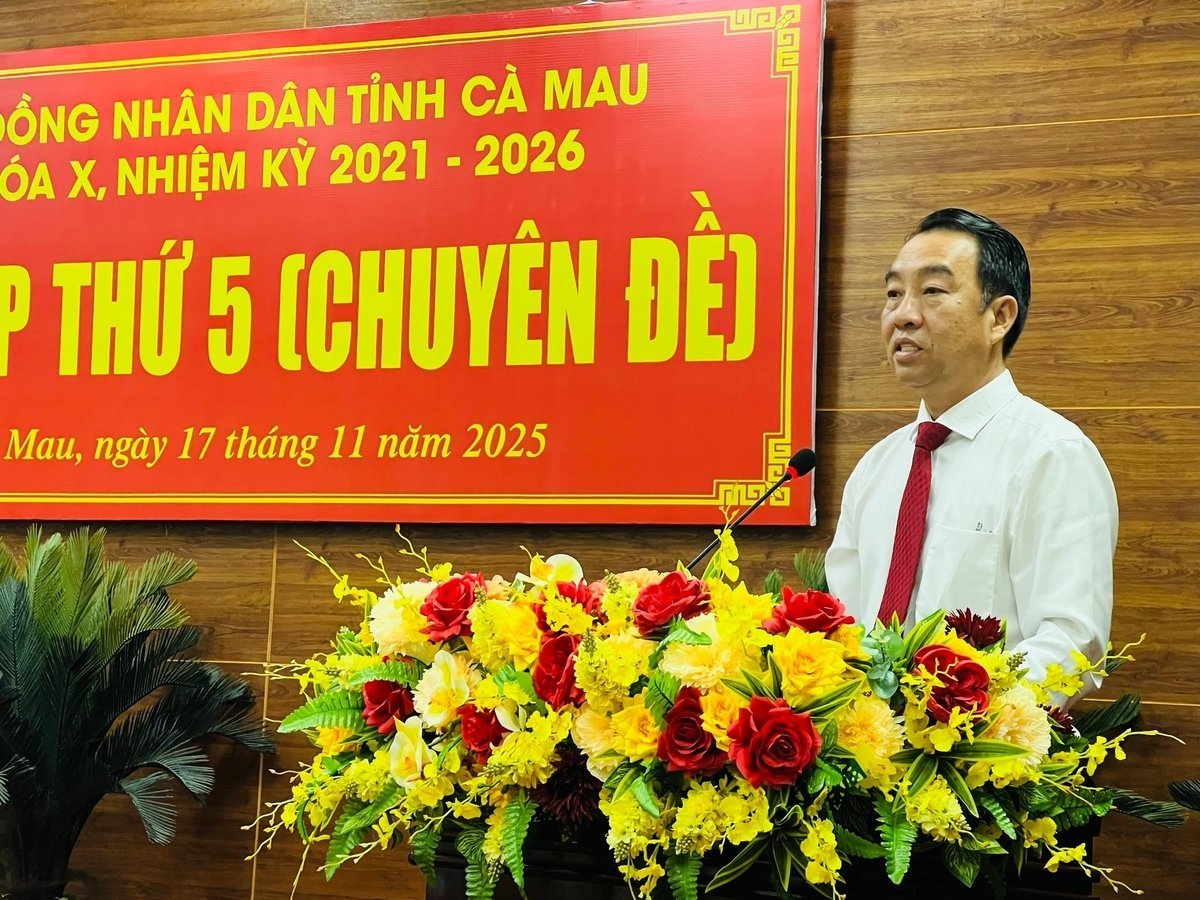 Herr Lu Quang Ngoi, ny leder av folkekomiteen i Ca Mau-provinsen. Foto: Trong Linh. Ông Lữ Quang Ngời, tân Chủ tịch UBND tỉnh Cà Mau. Ảnh: Trọng Linh.