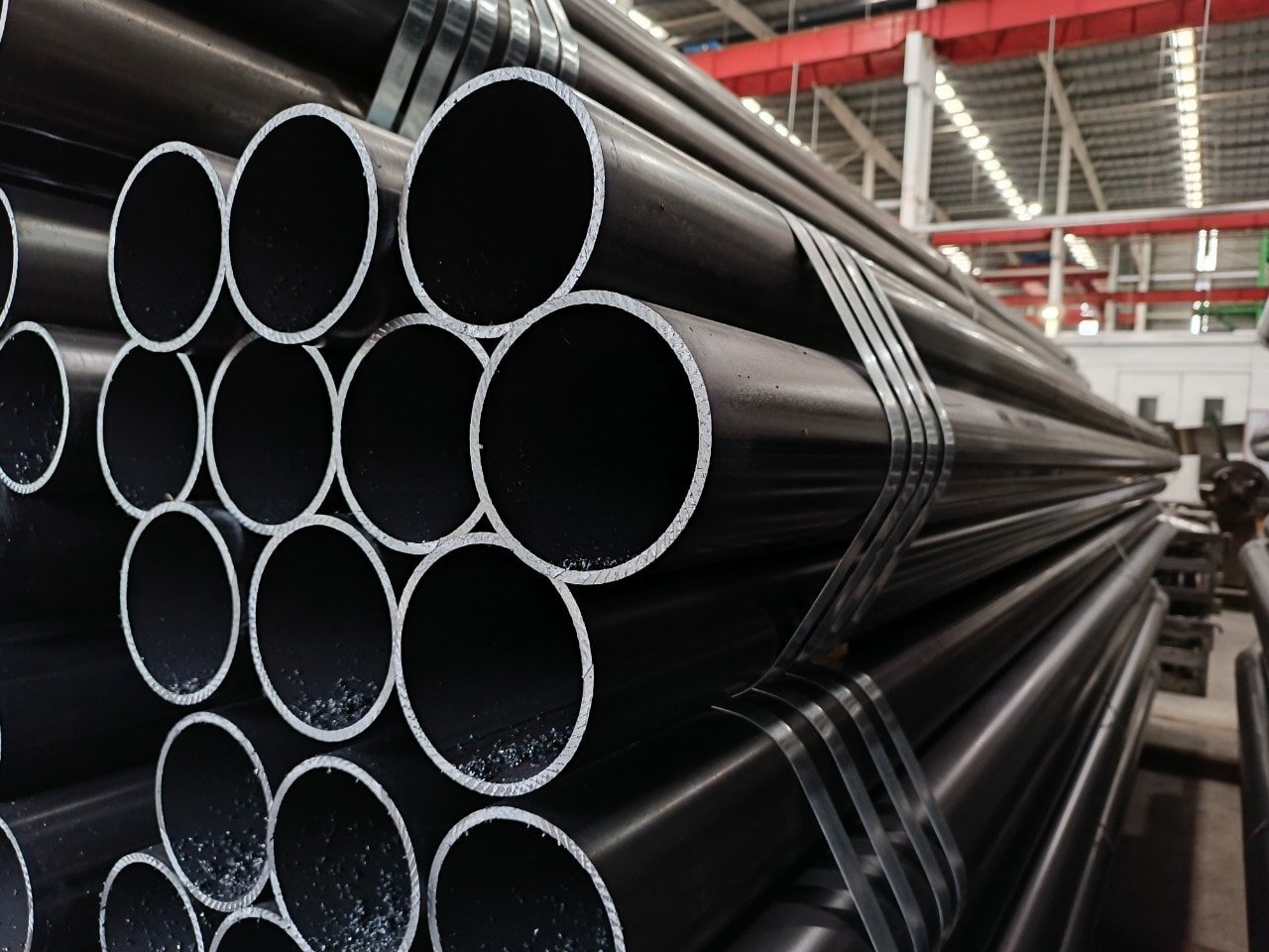 Цена на сталь сегодня, 17 ноября 2025 года, немного выросла, внутренняя цена стабильна, железная руда восстанавливается.